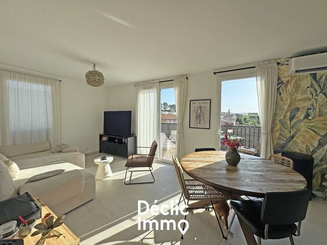 Appartement à vendre, 64m², La Roquette-sur-Siagne