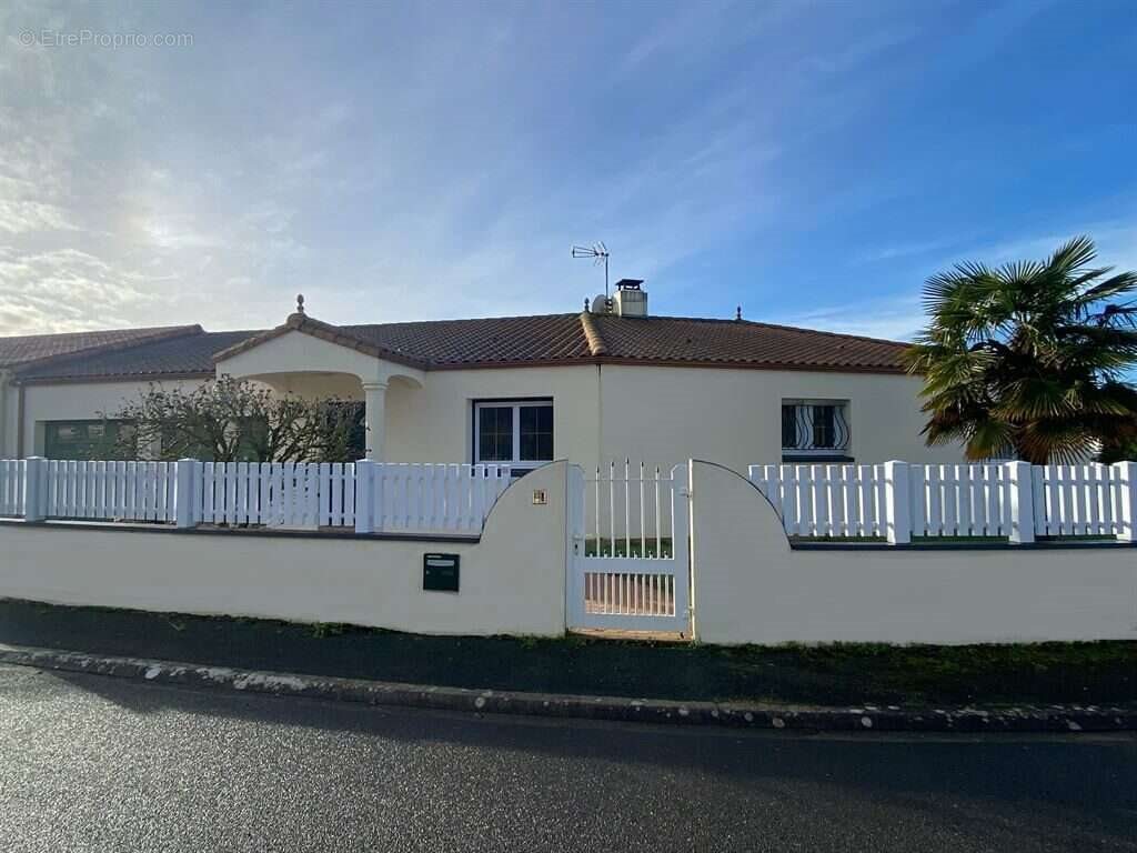 Maison à vendre, 120m², Vairé
