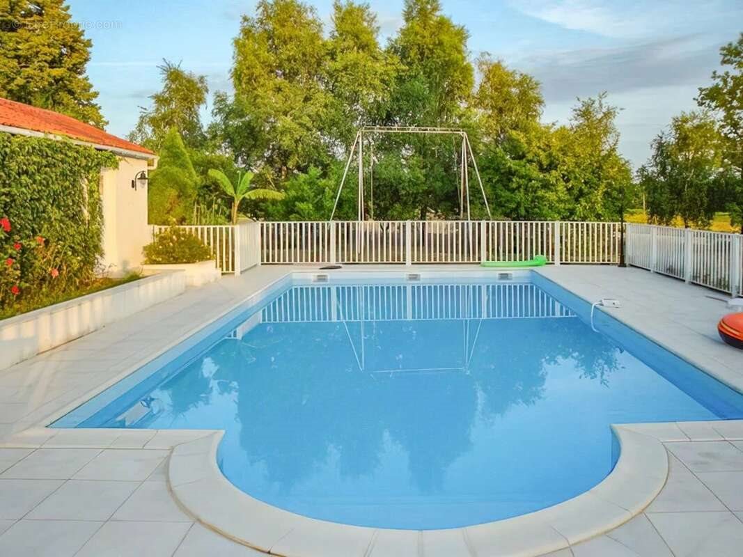 Maison à vendre, 211m², Cognac