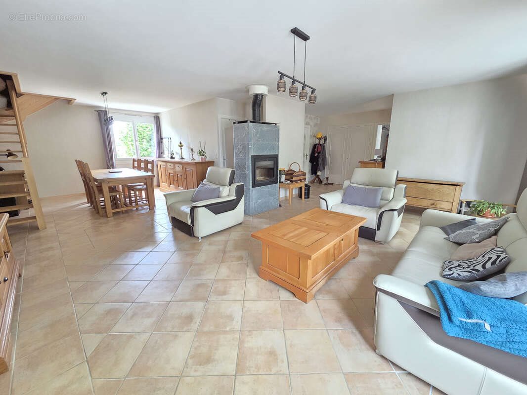 Maison à vendre, 168m², Avermes