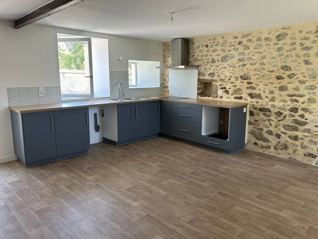 Maison à vendre, 126m², Faye-l'Abbesse