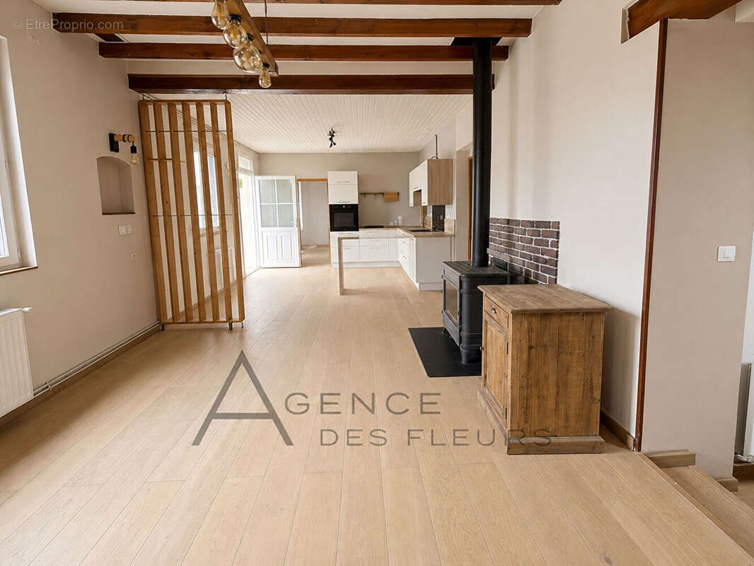 Maison à vendre, 93m², Saint-Pierre-lès-Elbeuf
