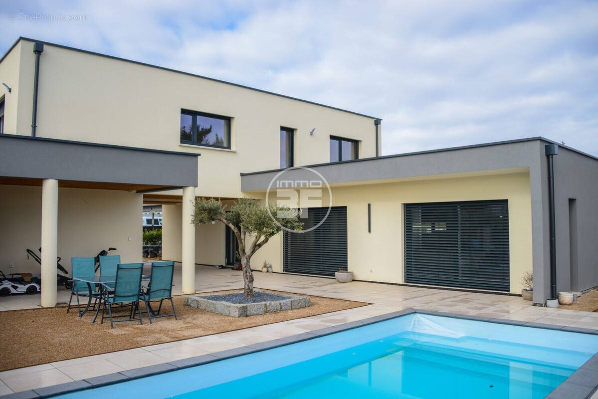 Maison à vendre, 170m², Folgensbourg