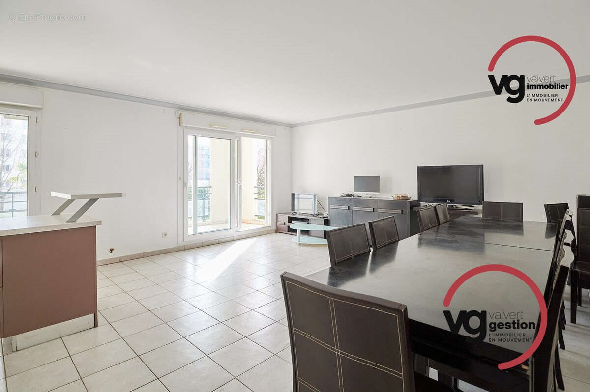 Appartement à vendre, 70m², Décines-Charpieu