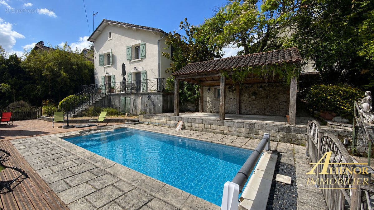 Maison à vendre, 167m², Brantôme