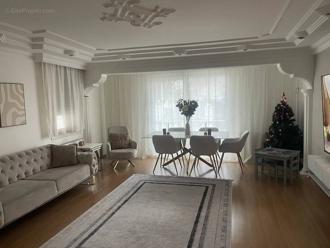 Appartement à vendre, 324m², Goussainville