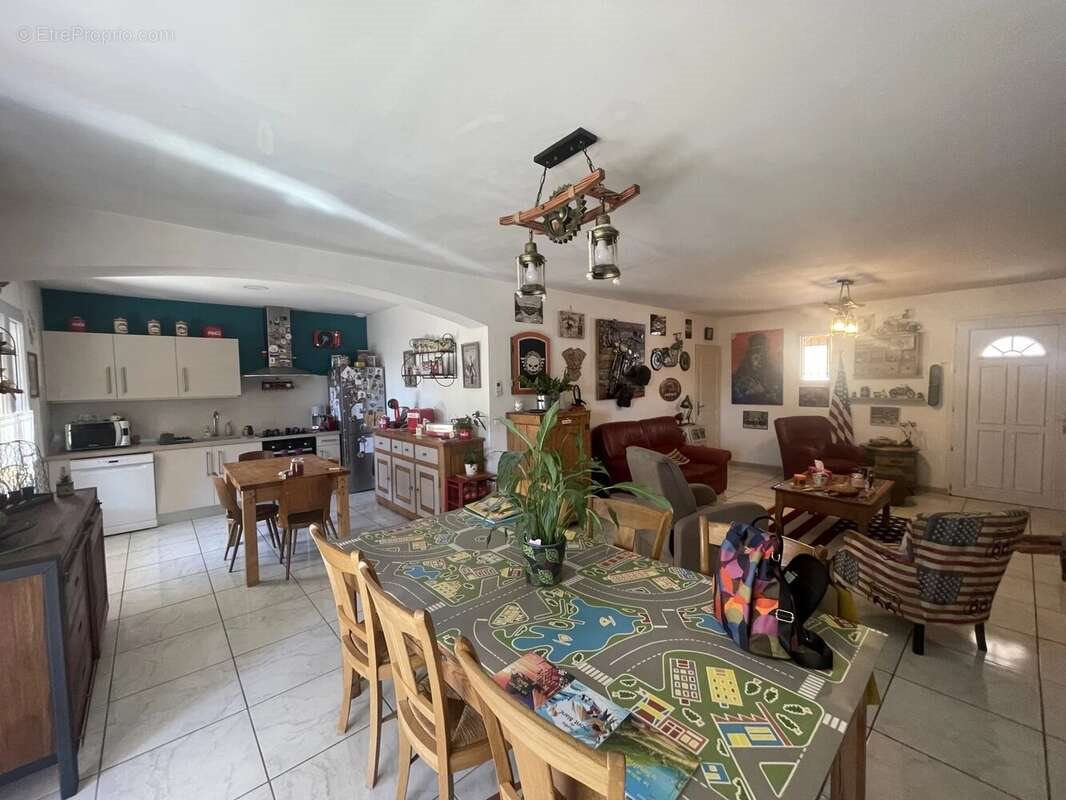 Appartement à vendre, 199m², Alès