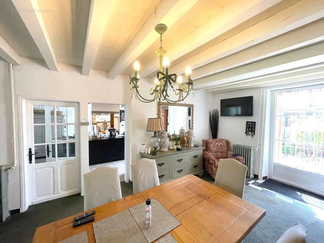 Maison à vendre, 200m², Hautefort