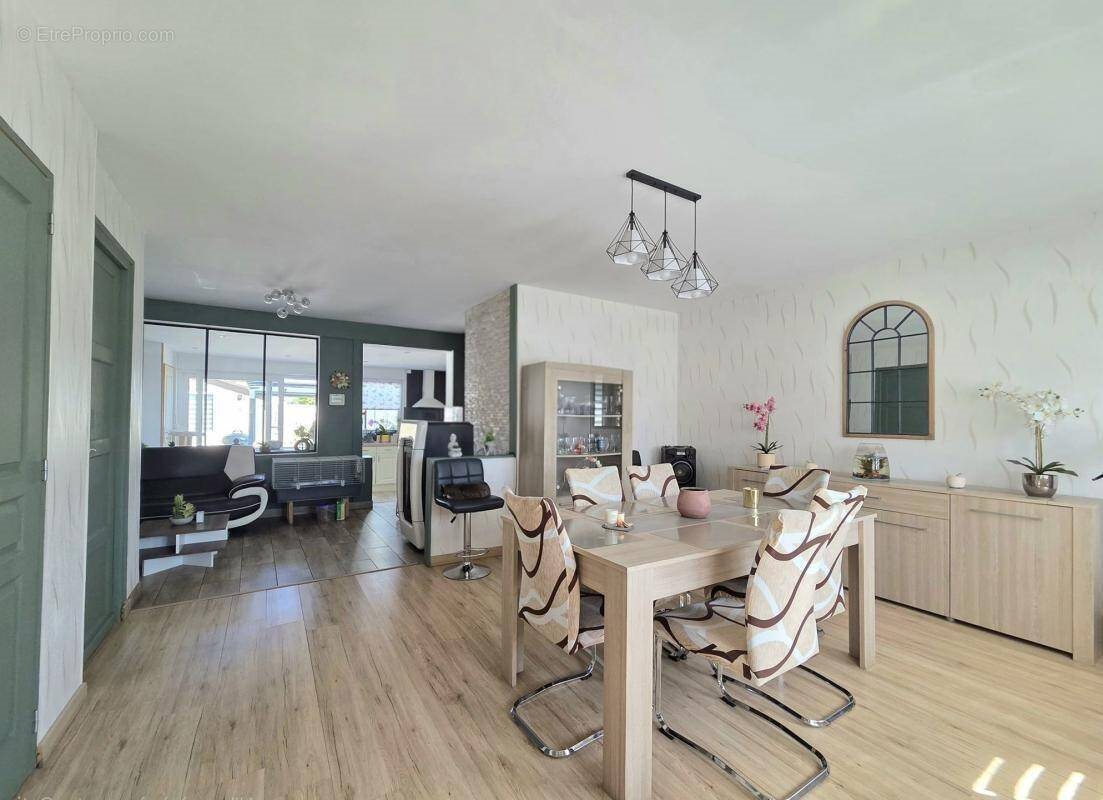 Maison à vendre, 108m², Walincourt-Selvigny