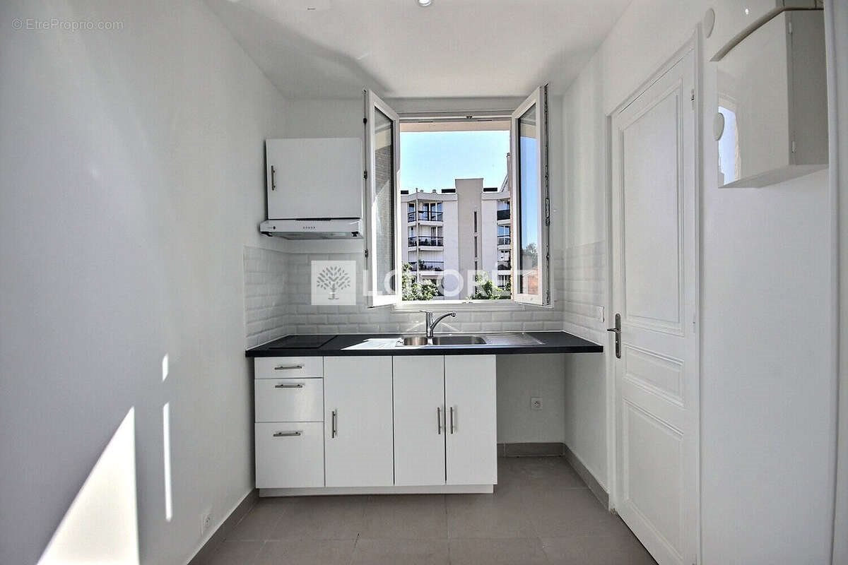 Appartement à vendre, 20m², Courbevoie