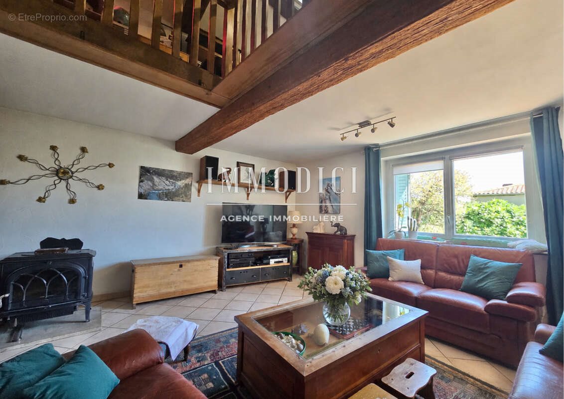 Maison à vendre, 222m², Davayé
