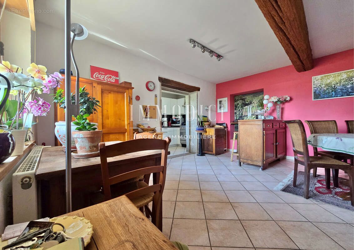 Maison à vendre, 222m², Davayé