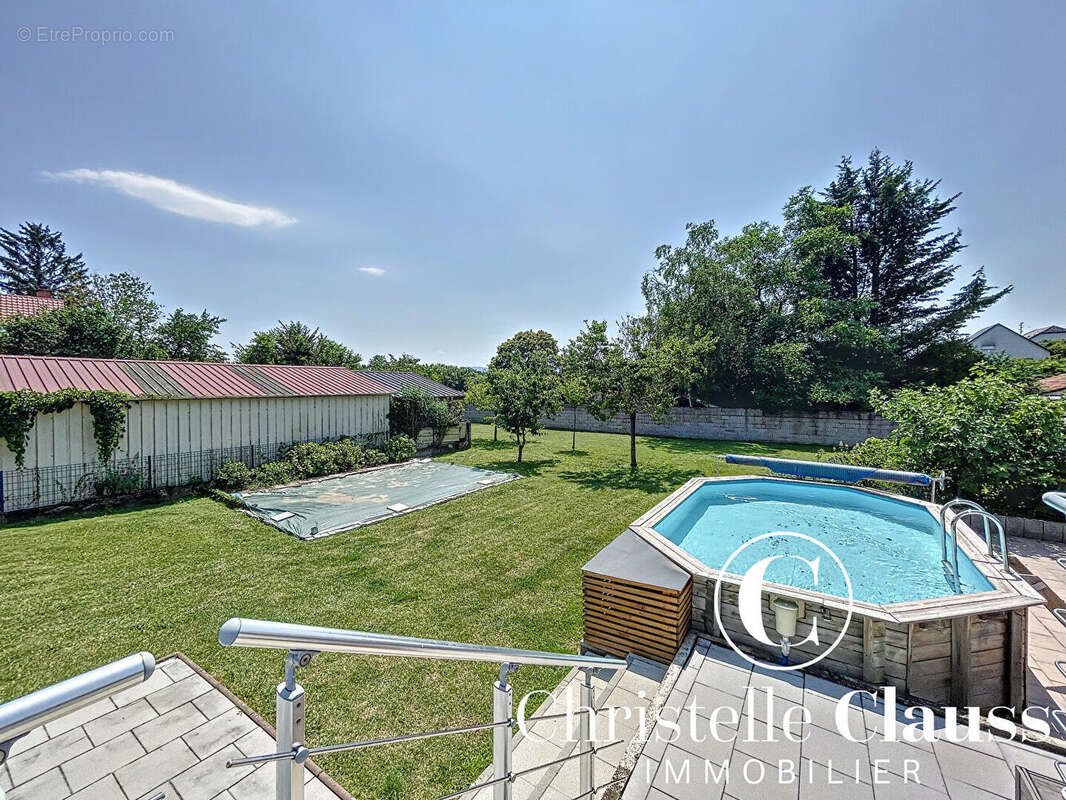 Maison à vendre, 185m², Hégenheim