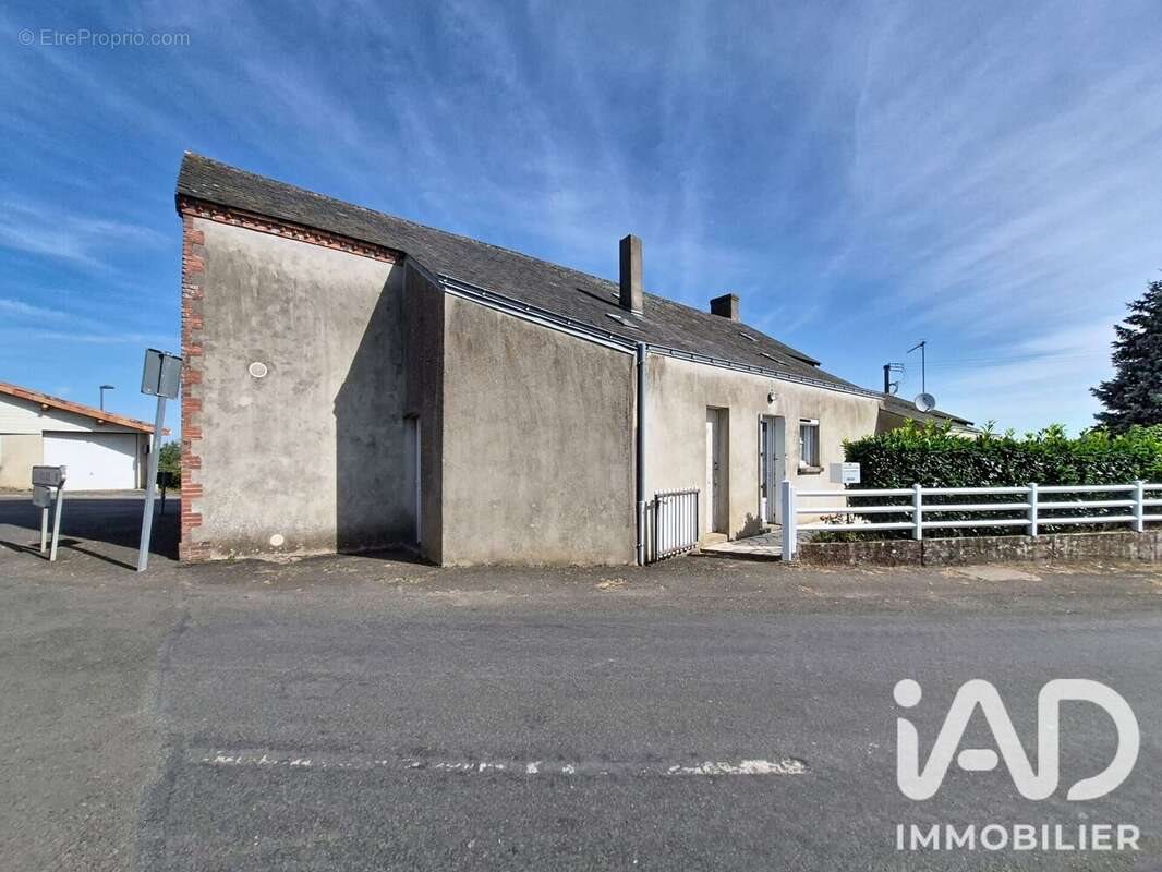 Maison à vendre, 105m², Cernusson