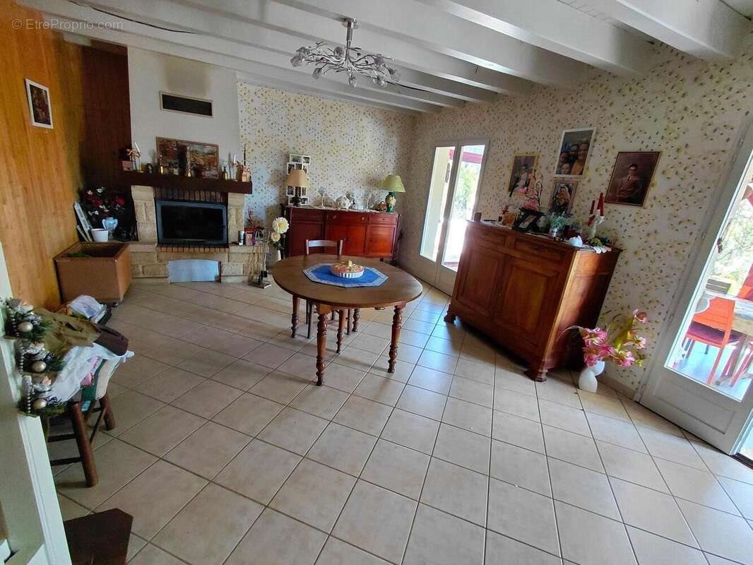 Maison à vendre, 200m², Saint-Saud-Lacoussière