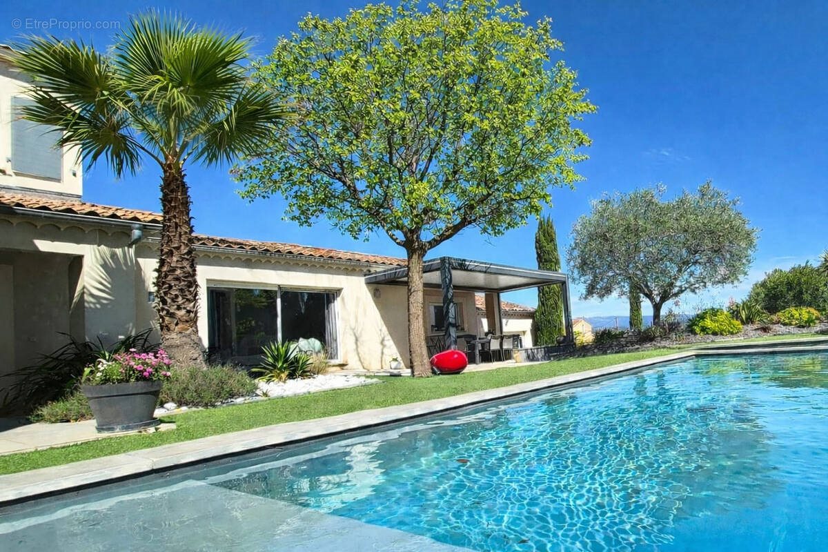 Maison à vendre, 188m², Châteauneuf-de-Gadagne