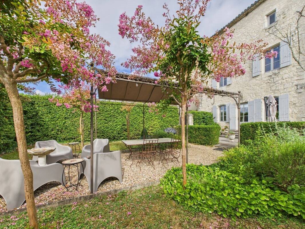 Maison à vendre, 270m², Issigeac