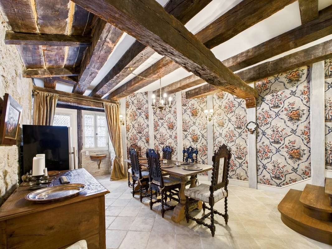 Maison à vendre, 270m², Issigeac