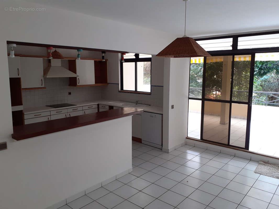Appartement à vendre, 105m², Fort-de-France