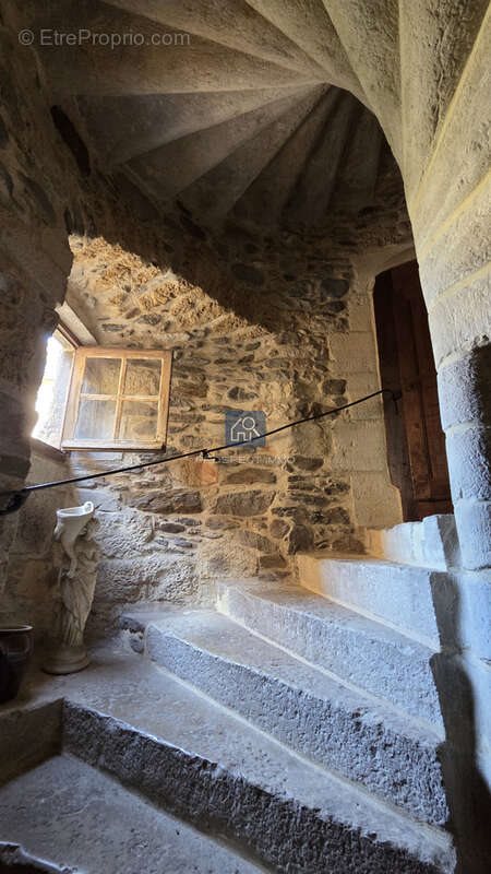 Maison à vendre, 183m², Saint-Geniez-d'Olt