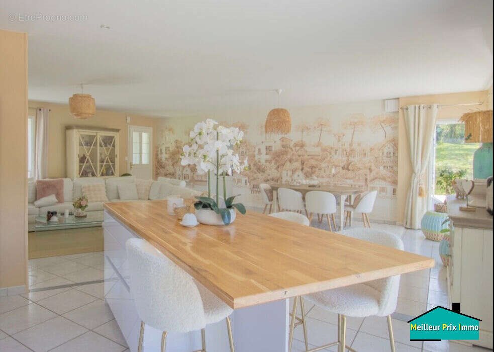 Maison à vendre, 118m², La Garnache