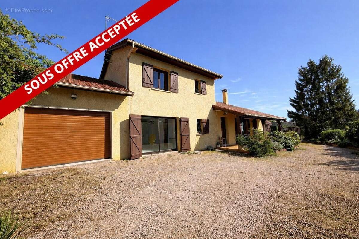 Maison à vendre, 123m², Arnas