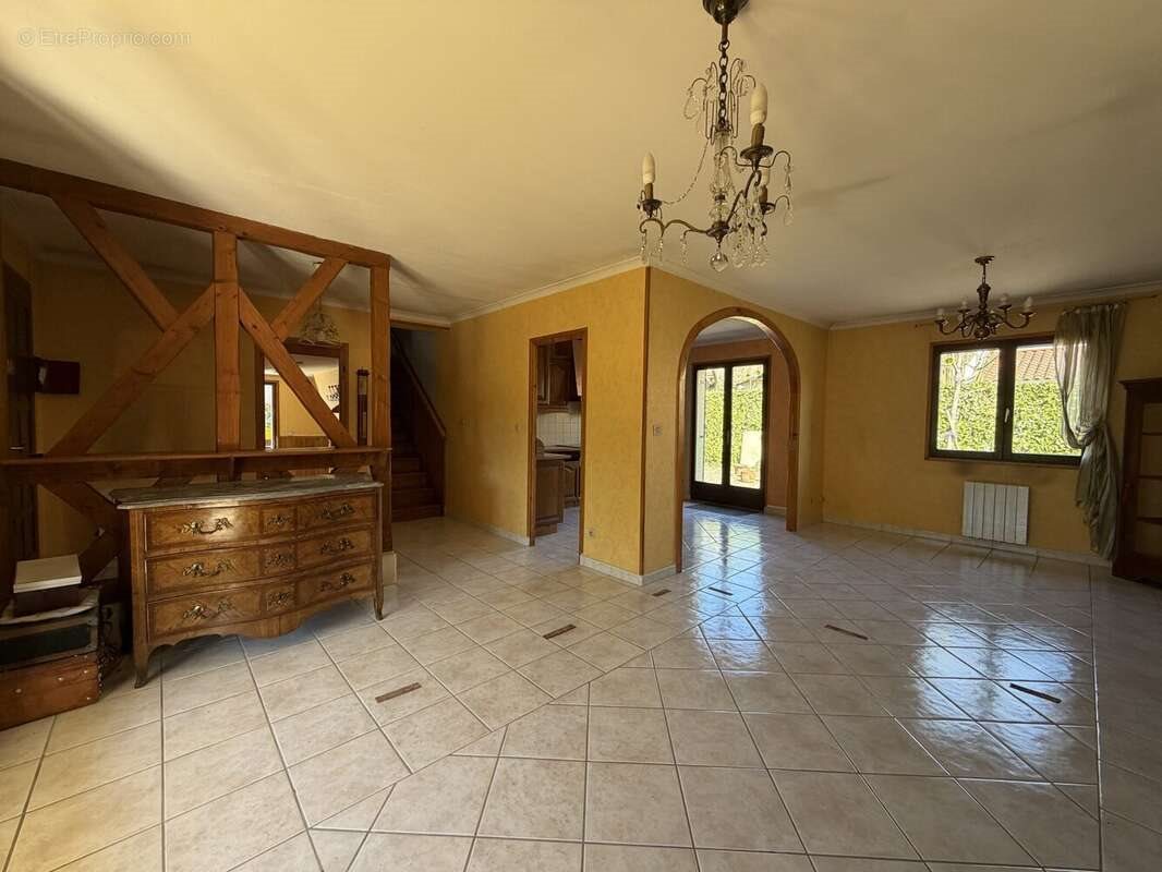 Maison à vendre, 123m², Arnas
