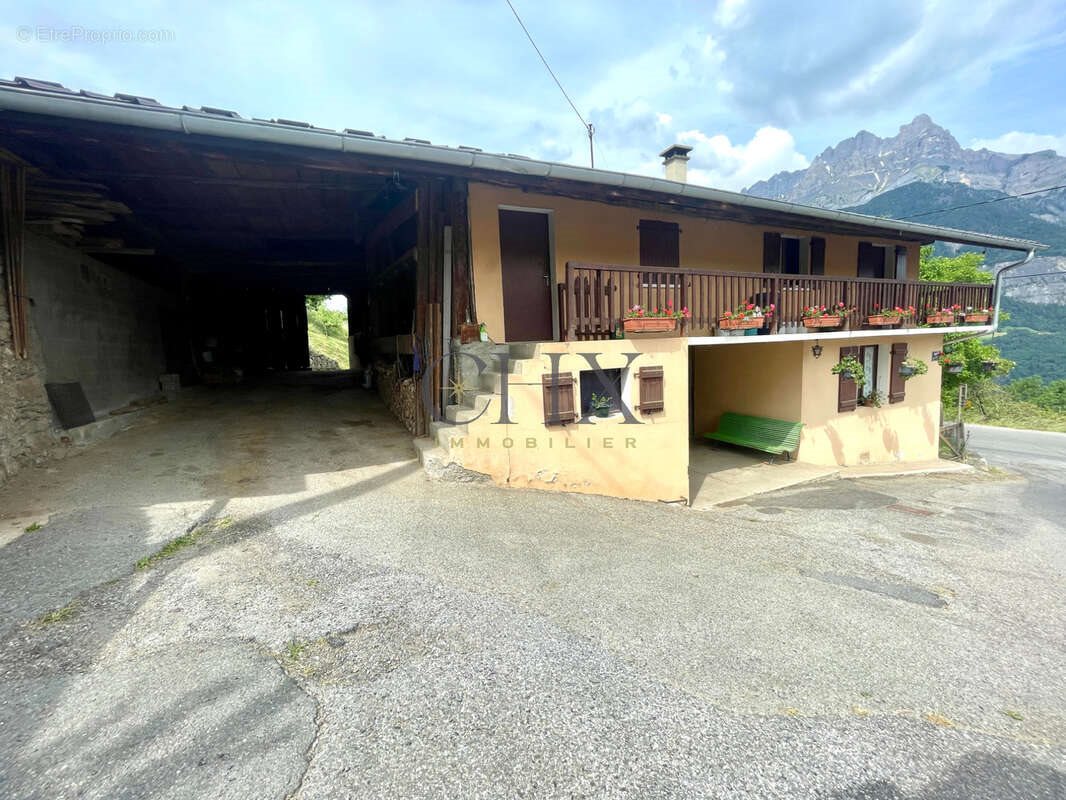 Maison à vendre, 106m², Sallanches