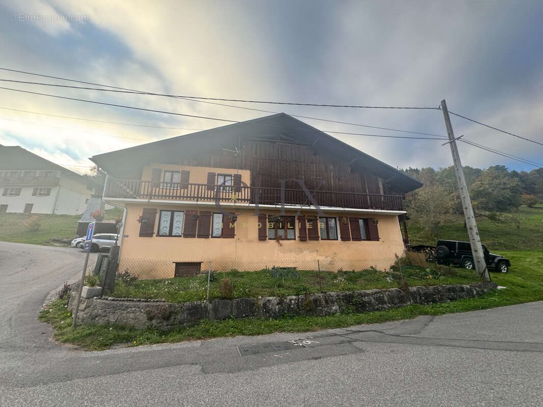 Maison à vendre, 106m², Sallanches
