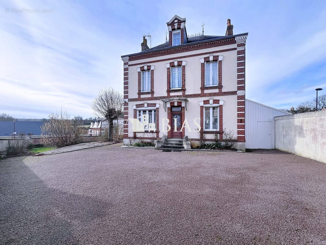 Maison à vendre, 161m², Gacé