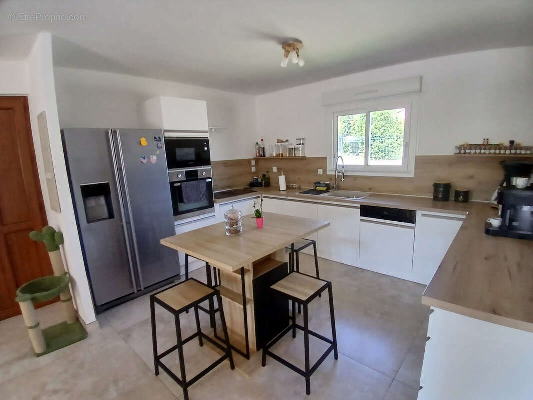 Maison à vendre, 160m², Saint-Martin-de-Valgalgues