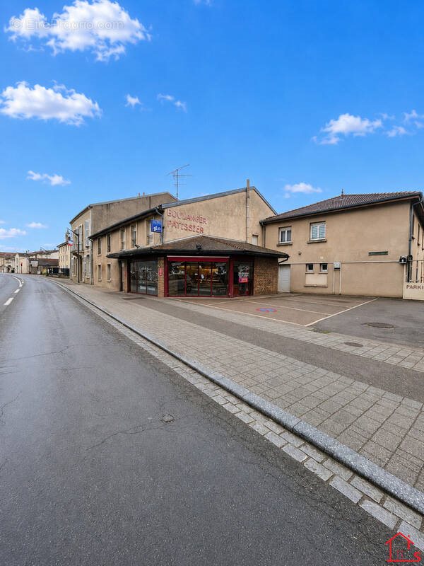 Appartement à vendre, 650m², Blénod-lès-Pont-à-Mousson