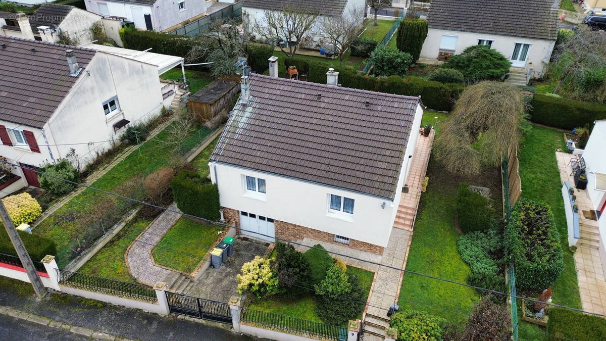 Maison à vendre, 76m², Belleu
