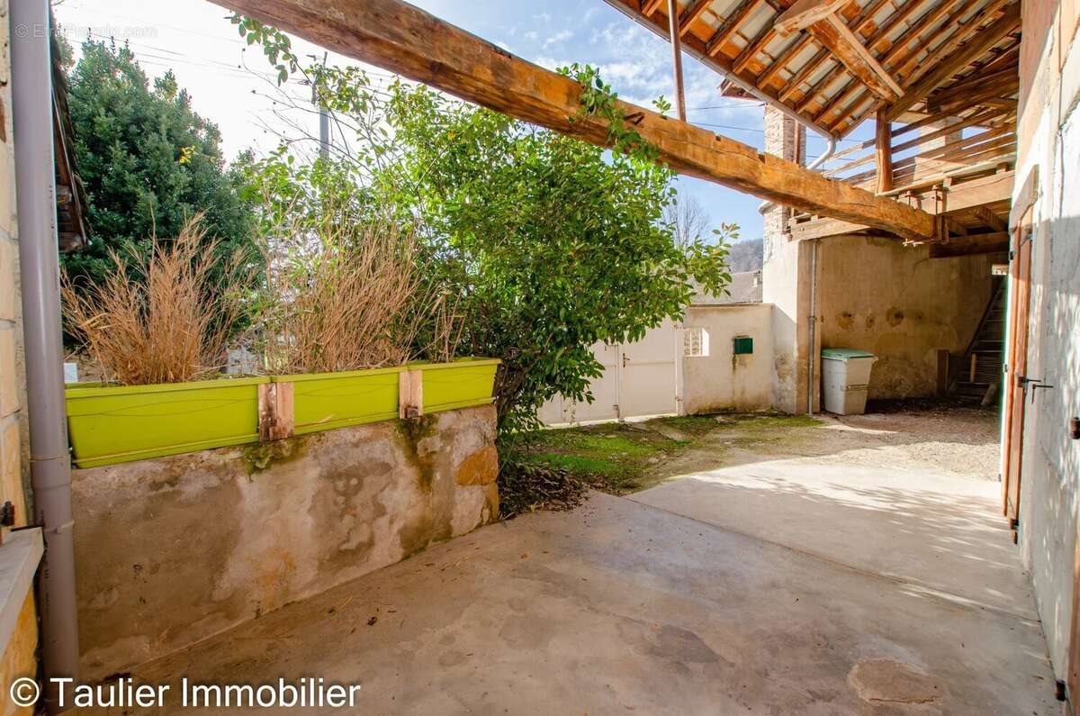 Maison à vendre, 155m², Chatte