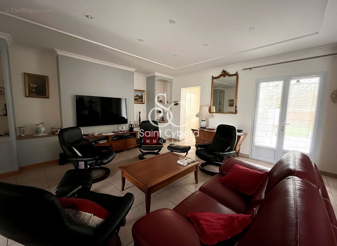 Maison à vendre, 190m², Gond-Pontouvre