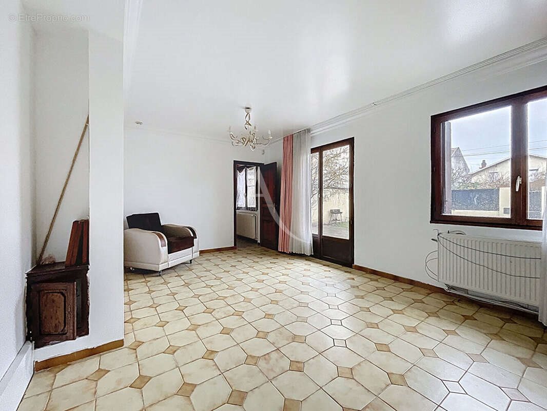 Maison à vendre, 151m², Bobigny