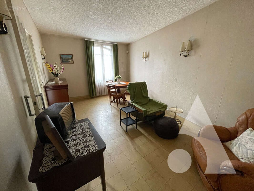 Maison à vendre, 251m², Pierrefonds