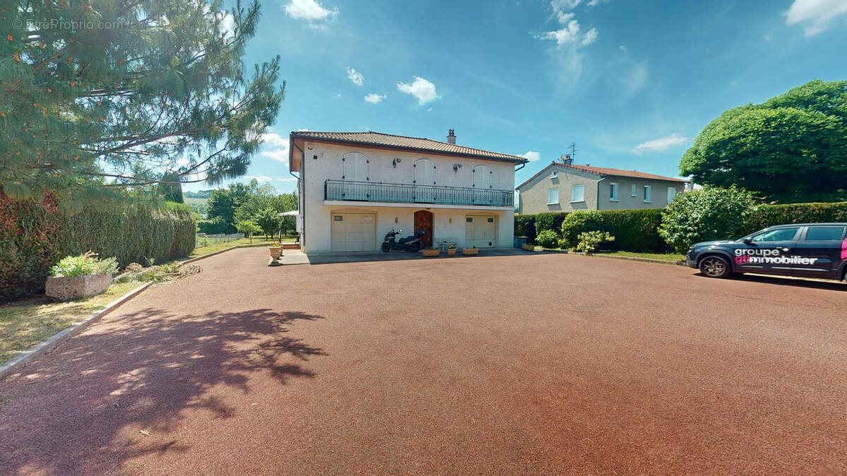 Maison à vendre, 238m², Brives-Charensac