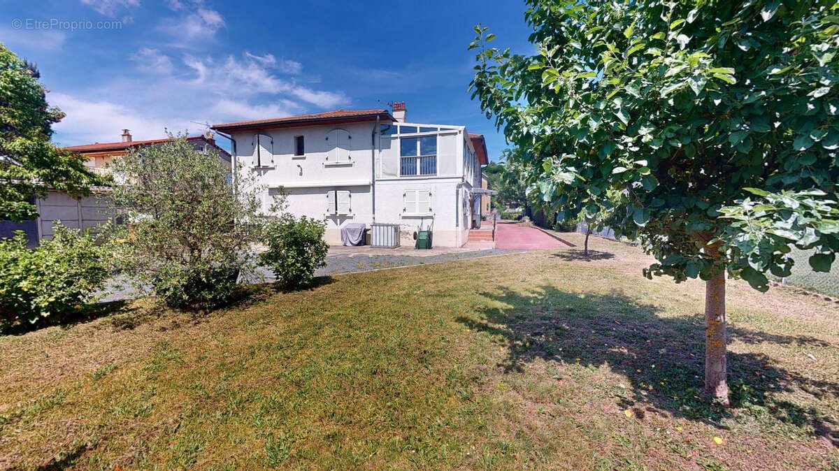 Maison à vendre, 238m², Brives-Charensac