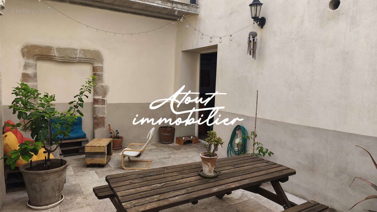 Maison à vendre, 140m², Gabian