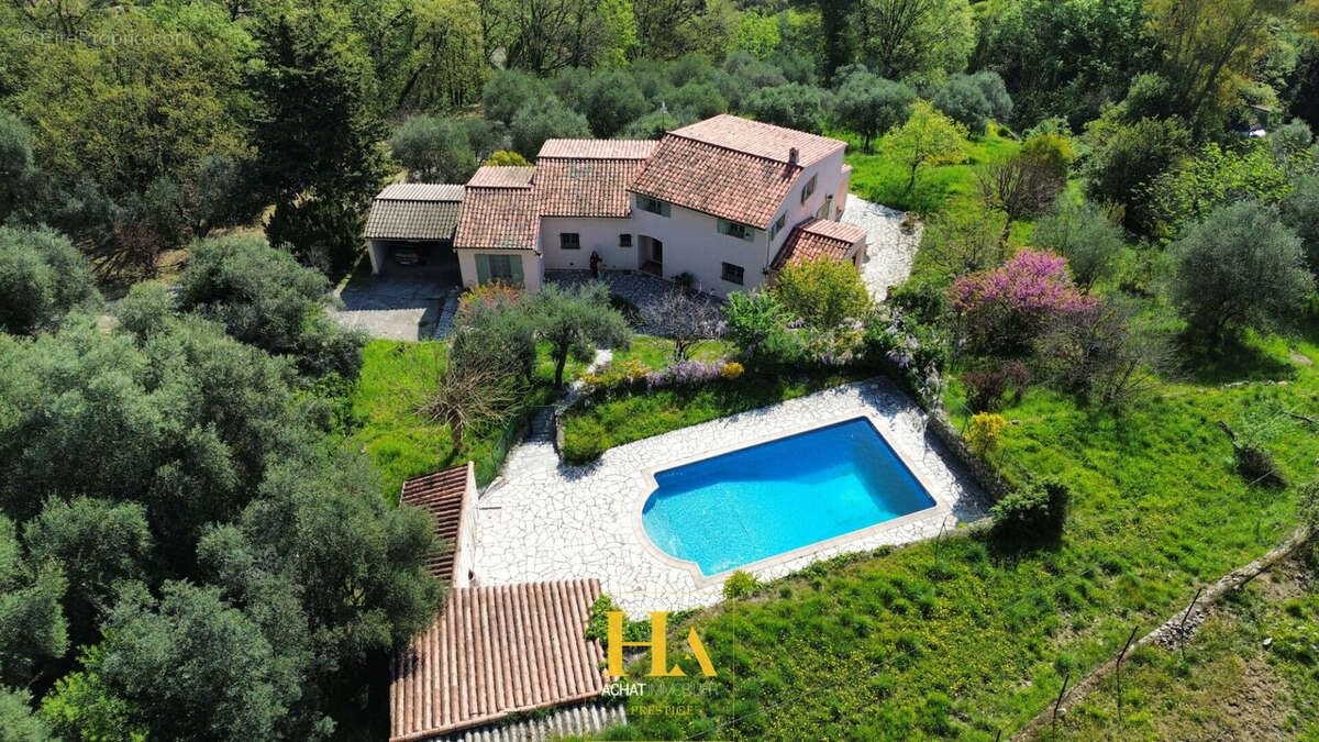 Maison à vendre, 197m², Grasse