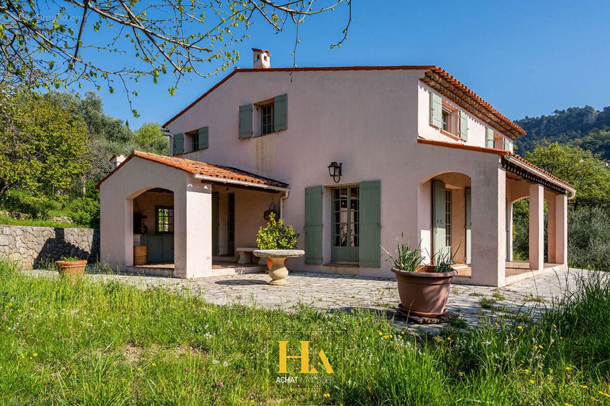 Maison à vendre, 197m², Grasse