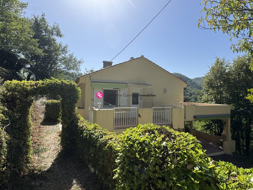Maison à vendre, 150m², Saint-Parthem