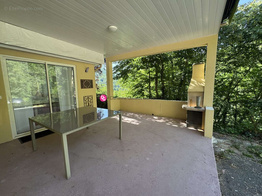 Maison à vendre, 150m², Saint-Parthem