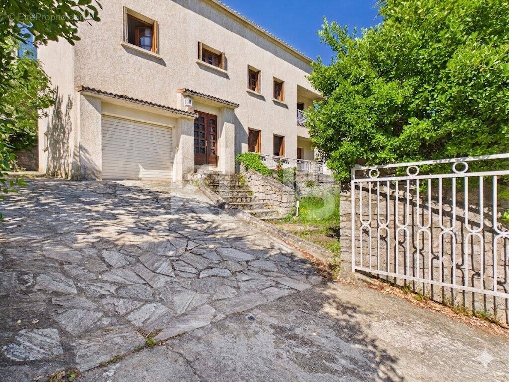 Maison à vendre, 242m², Corte