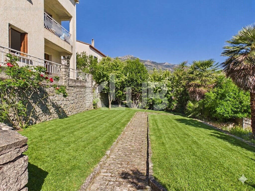 Maison à vendre, 242m², Corte