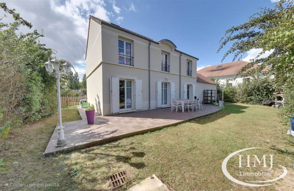 Maison à vendre, 140m², Lisses