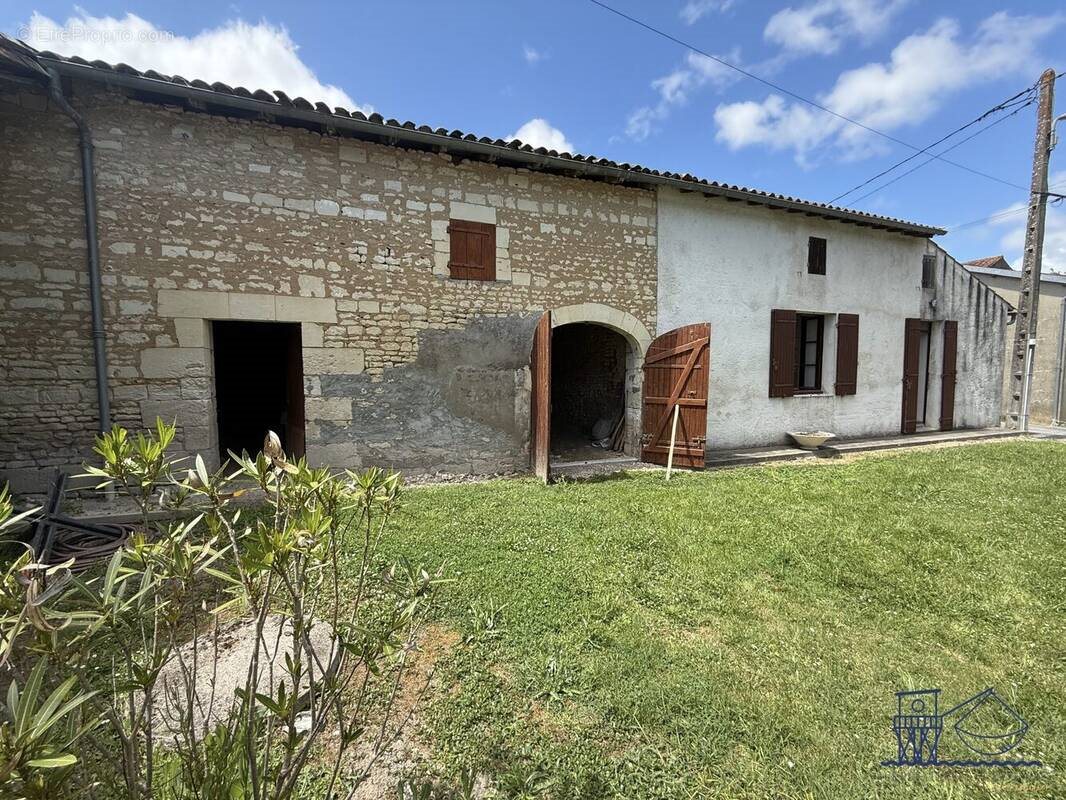 Maison à vendre, 54m², Saint-Fort-sur-Gironde
