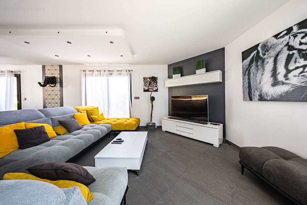 Maison à vendre, 151m², Saint-Apollinaire