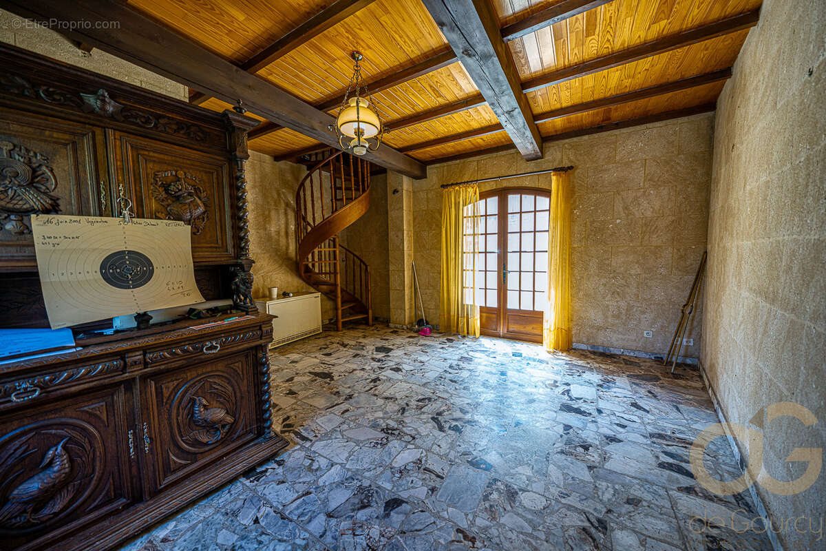 Maison à vendre, 157m², Nîmes